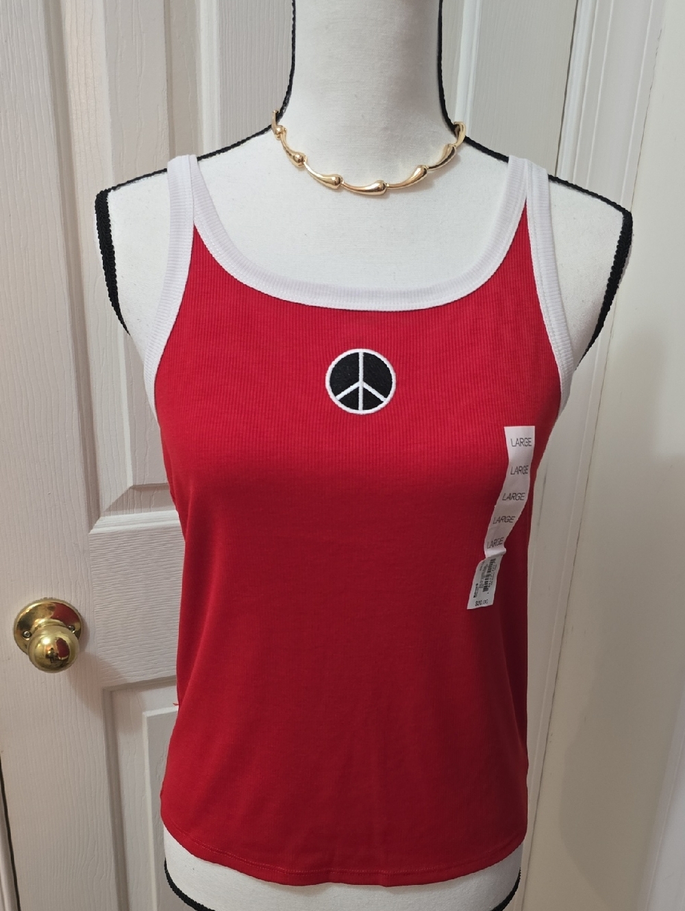 SO BRAND WOMENS JUNIOR WOMEN'S RED & WHITE TANK TOP WITH PEACE SYMBOL SIZE LARGE